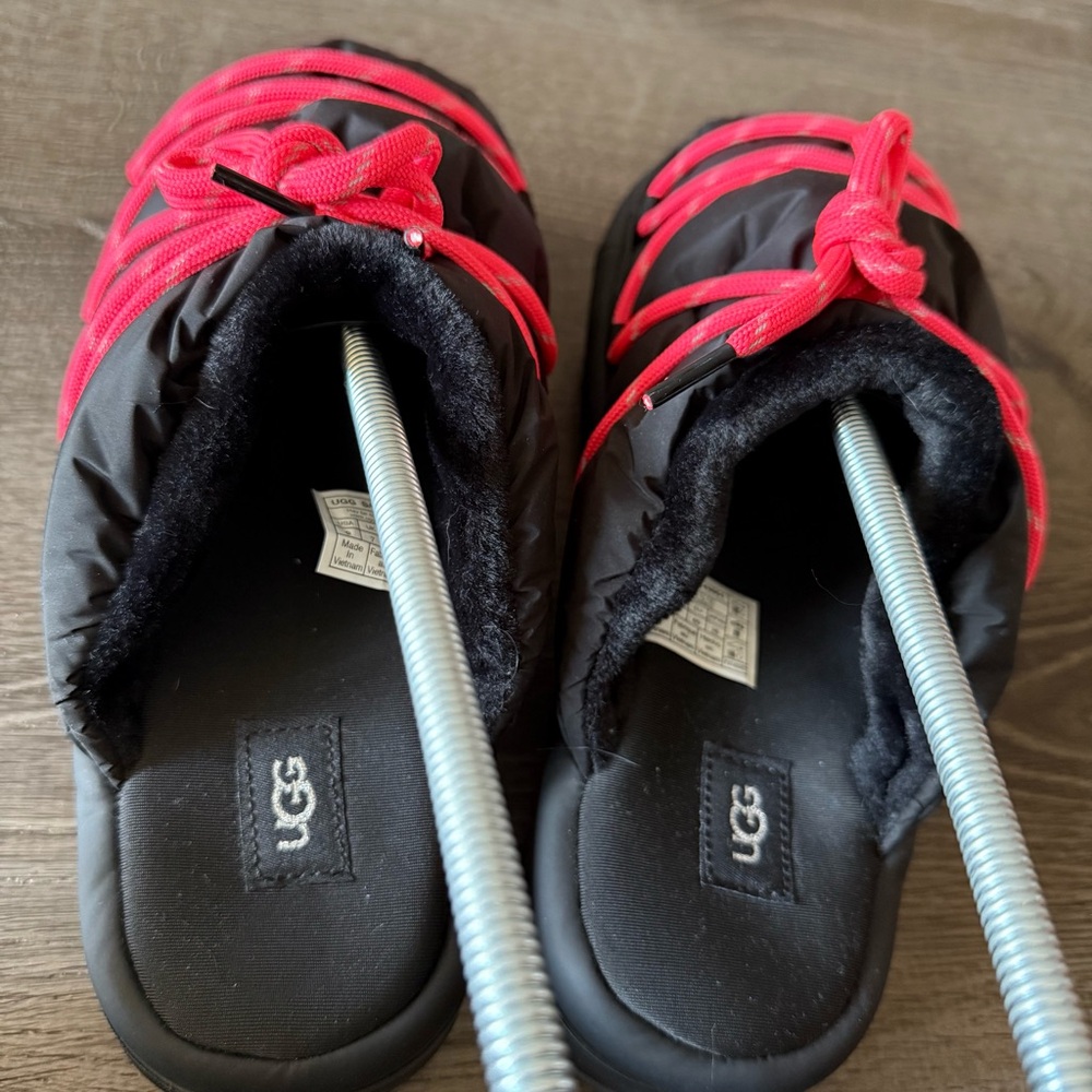 UGG Spaceslider Tech Slide - Black/Pink - Size 9 - Picture 4 of 8
